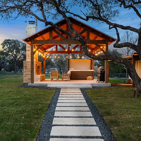 White Oak Haus Outdoor Fireplace And Hot Tub
